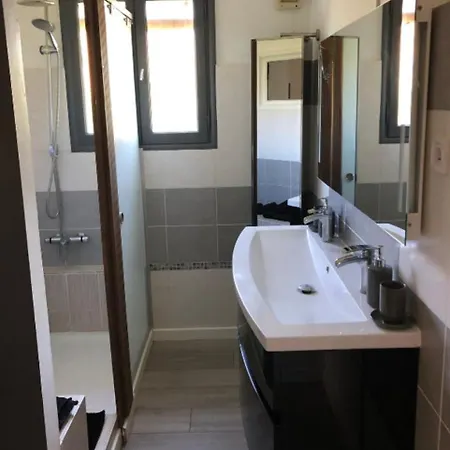 Grand 6 Personnes Terrasse Parking Toulon