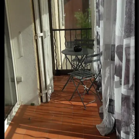 Grand 6 Personnes Terrasse Parking Toulon